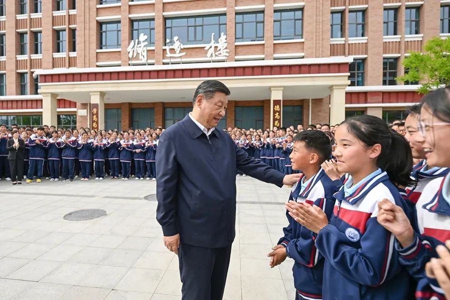 习近平在青海考察时强调 持续推进青藏高原生态保护和高质量发展 奋力谱写中国式现代化青海篇章