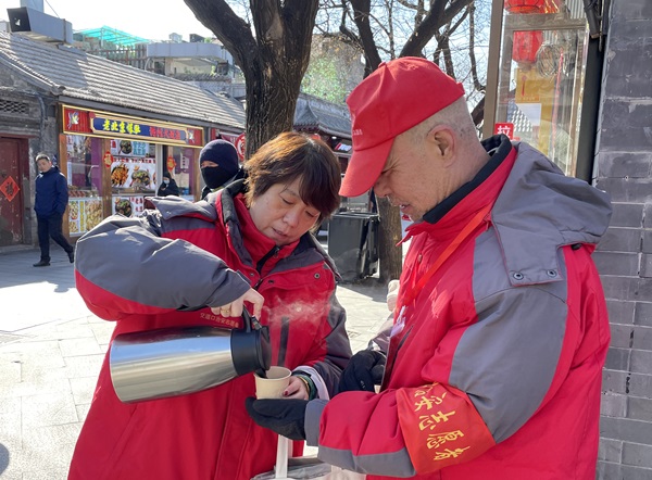 党旗在基层一线高高飘扬丨李德青：“像爱护眼睛一样守护好北京的魂”